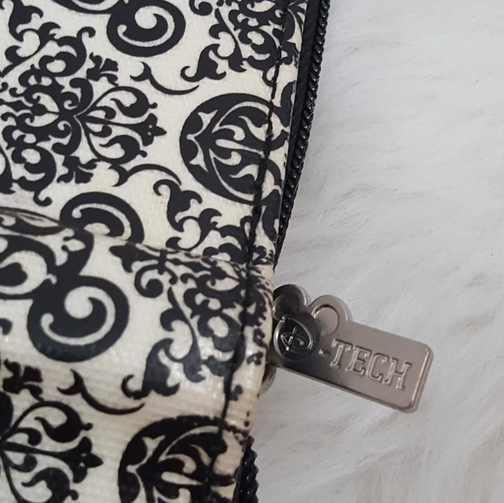 Disney - Mickey Mouse Tablet Case‎